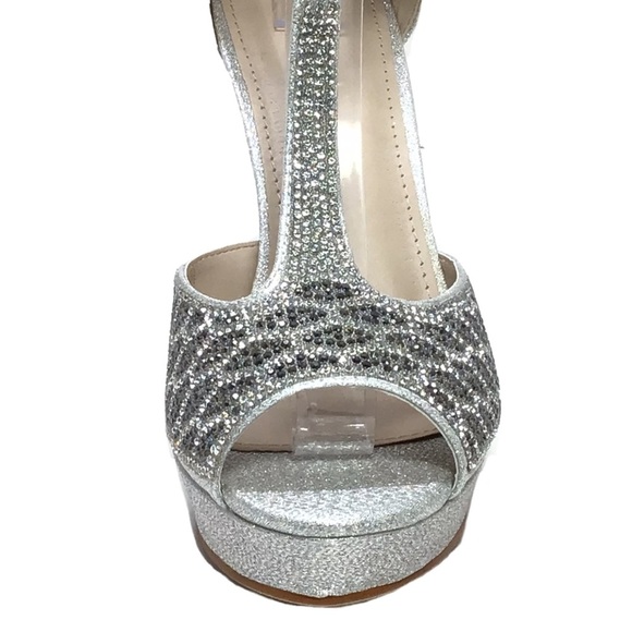 Lov Mark Silver Mesh T-Strap Heeled Sandal - Picture 3 of 12